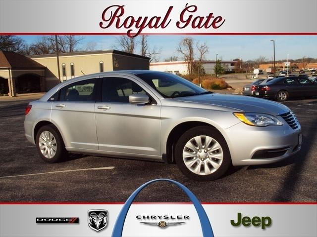 Chrysler 200 5DR WGN AUTO (natl) Wagon Sedan