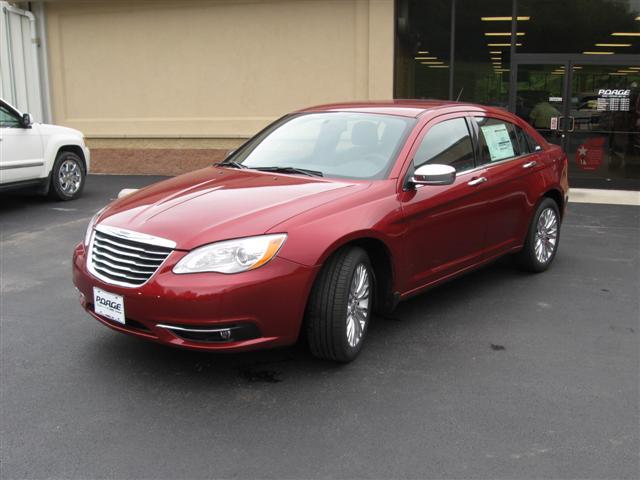 Chrysler 200 2011 photo 1