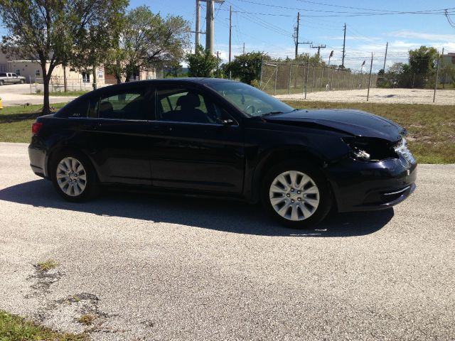 Chrysler 200 2011 photo 1