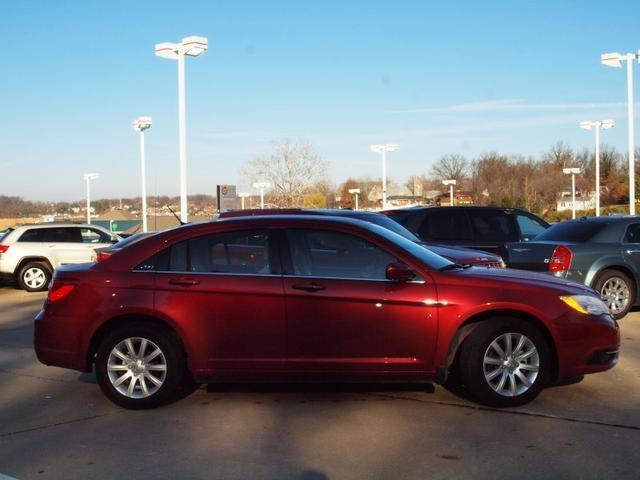 Chrysler 200 2011 photo 1