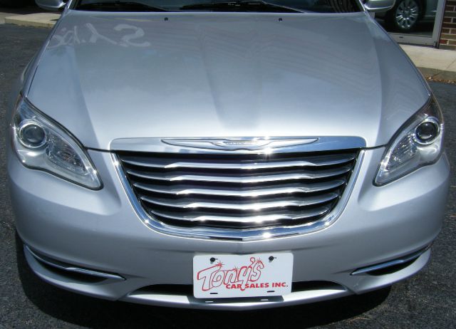 Chrysler 200 2011 photo 4