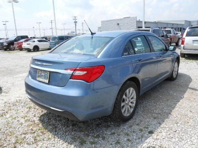 Chrysler 200 2011 photo 1