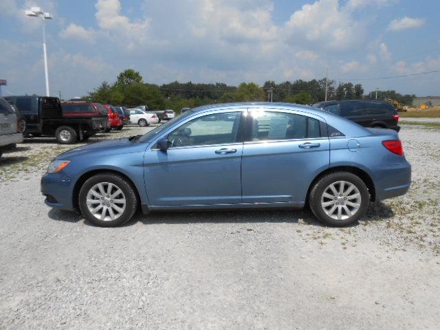 Chrysler 200 2011 photo 3