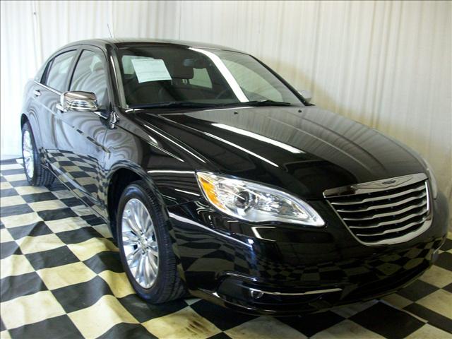 Chrysler 200 2011 photo 3