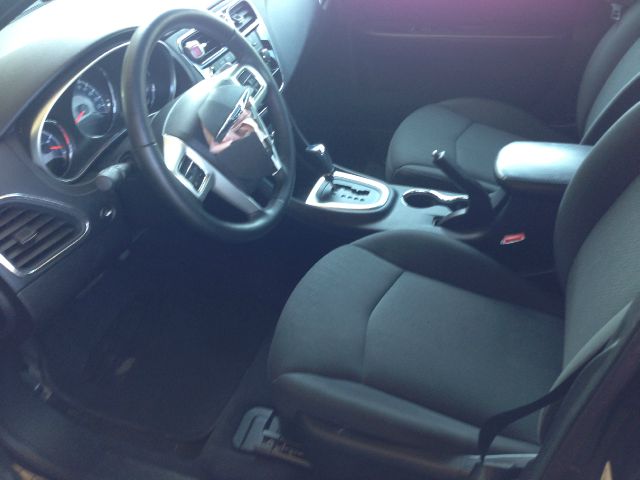 Chrysler 200 2011 photo 1