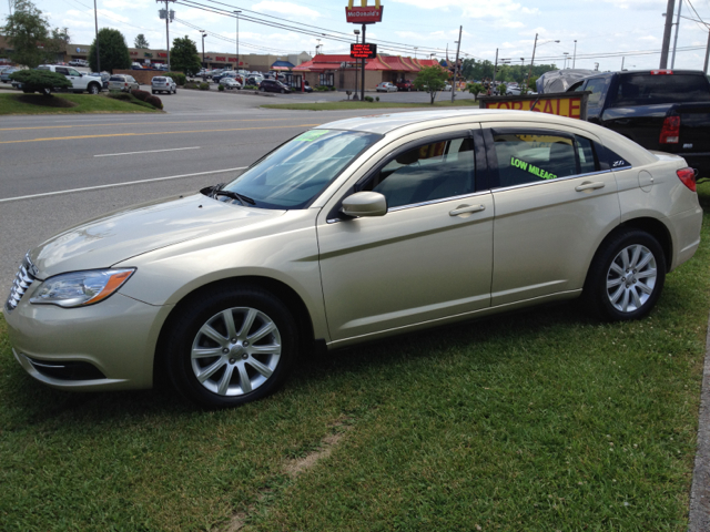 Chrysler 200 2011 photo 7