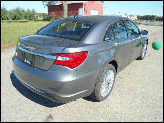 Chrysler 200 2012 photo 3