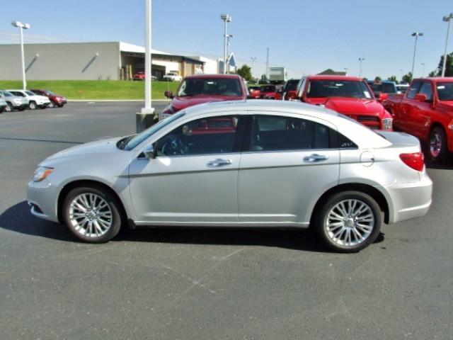 Chrysler 200 2012 photo 1