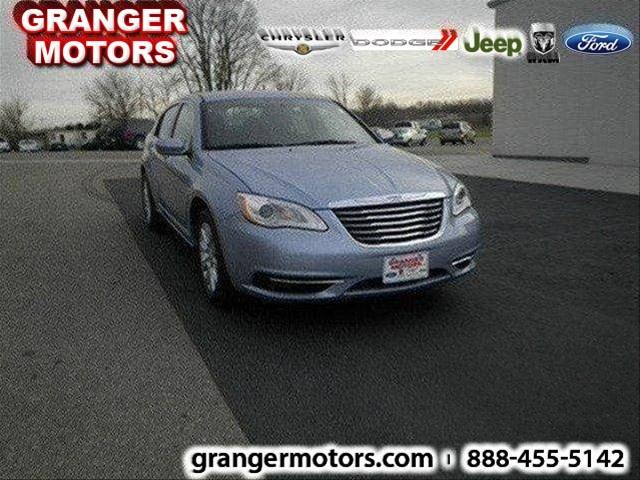 Chrysler 200 Elk Conversion Van Sedan