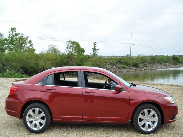 Chrysler 200 2012 photo 3