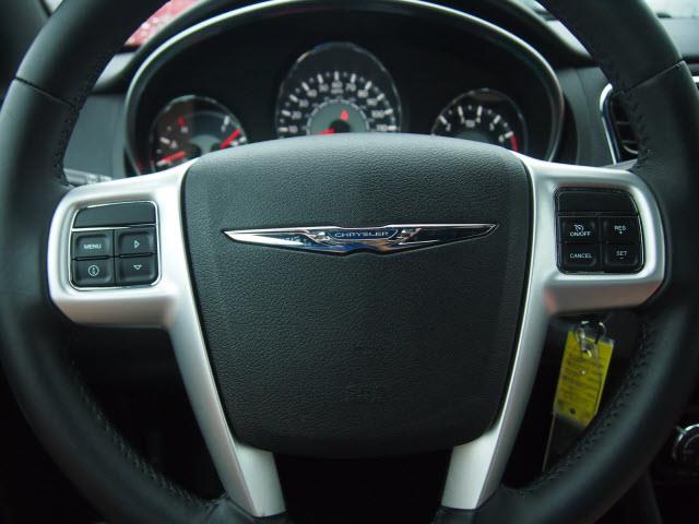 Chrysler 200 2012 photo 0