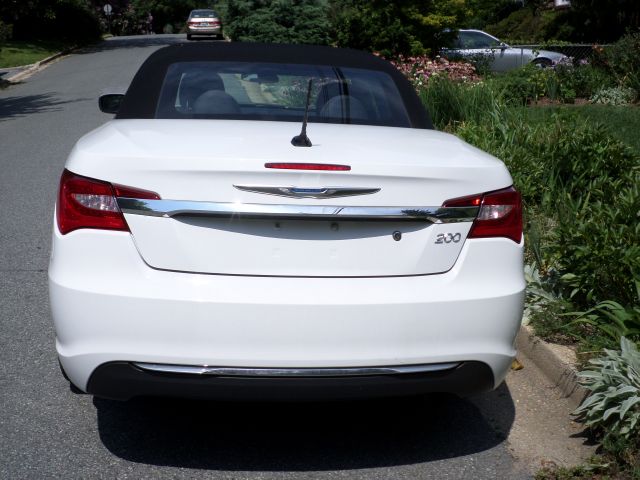 Chrysler 200 2012 photo 3