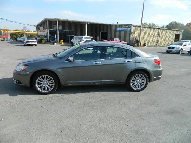 Chrysler 200 2012 photo 2