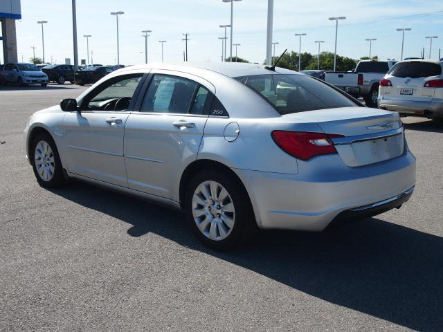 Chrysler 200 2012 photo 4