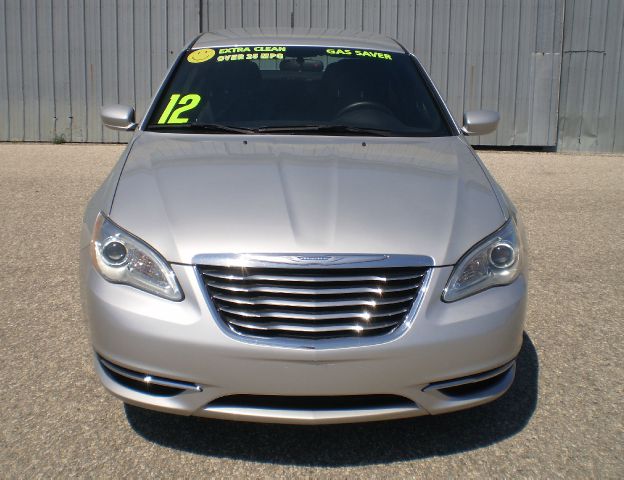 Chrysler 200 2012 photo 2