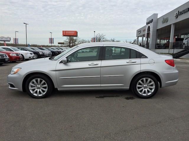 Chrysler 200 2012 photo 1