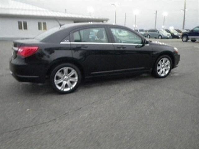 Chrysler 200 2012 photo 4
