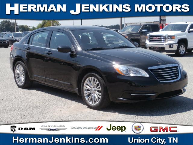 Chrysler 200 Elk Conversion Van Sedan