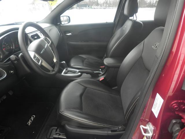 Chrysler 200 2012 photo 1