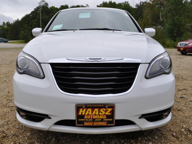 Chrysler 200 2012 photo 1