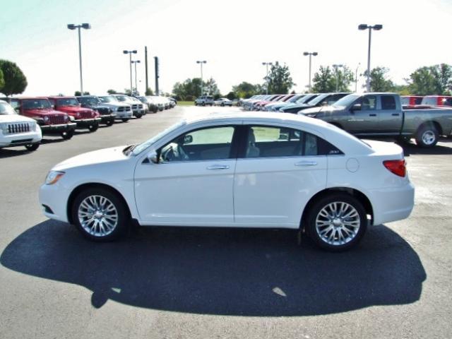 Chrysler 200 2012 photo 1