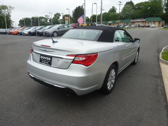 Chrysler 200 2012 photo 2