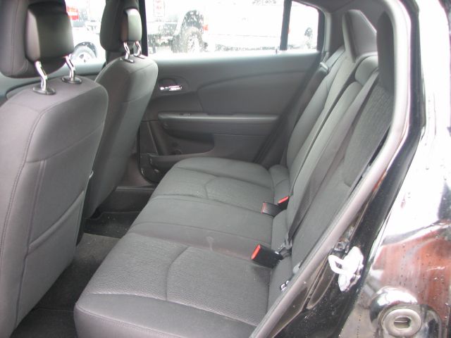 Chrysler 200 2012 photo 14