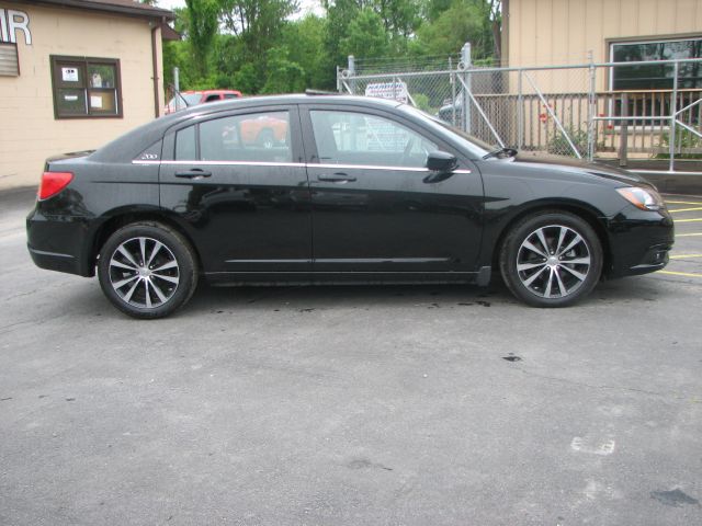 Chrysler 200 2012 photo 22