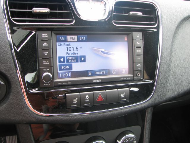 Chrysler 200 2012 photo 7