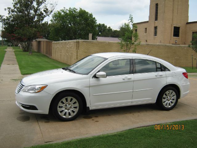 Chrysler 200 2012 photo 2