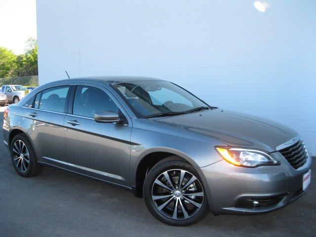 Chrysler 200 2012 photo 3