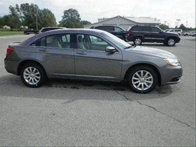 Chrysler 200 2012 photo 3