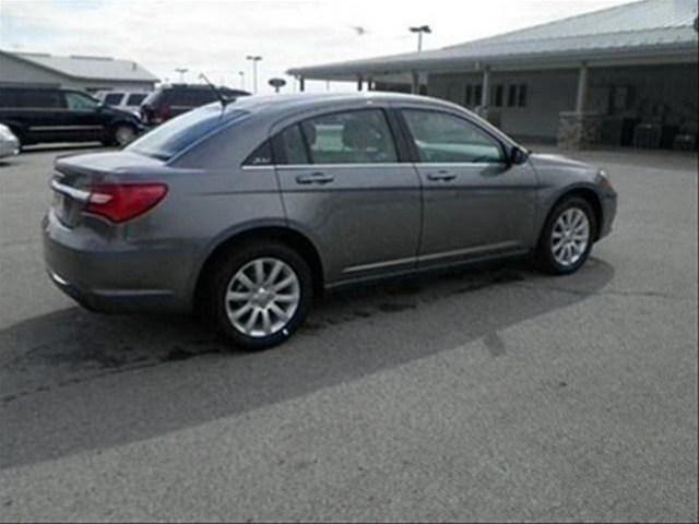 Chrysler 200 2012 photo 5