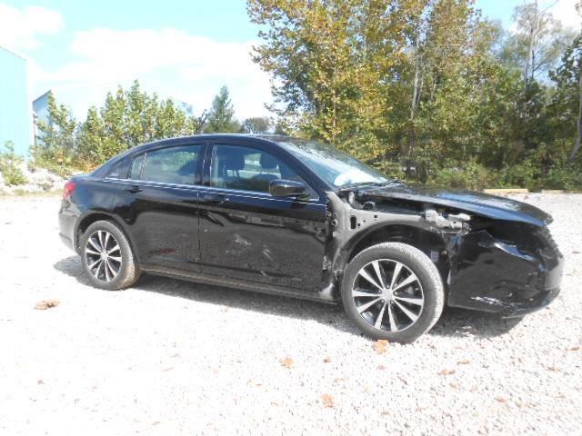 Chrysler 200 Super CREW XLT 4X4 Sedan