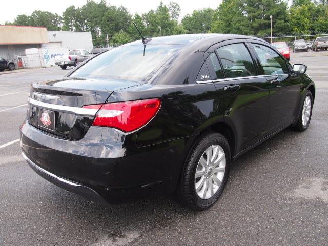 Chrysler 200 2013 photo 1