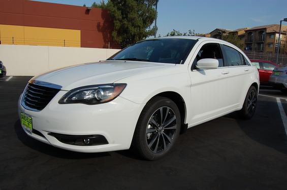 Chrysler 200 2013 photo 1