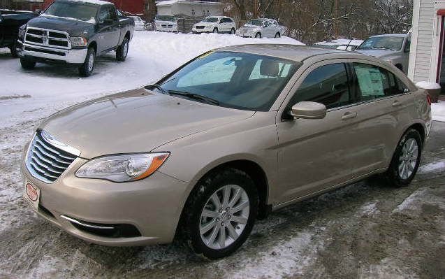 Chrysler 200 2013 photo 4