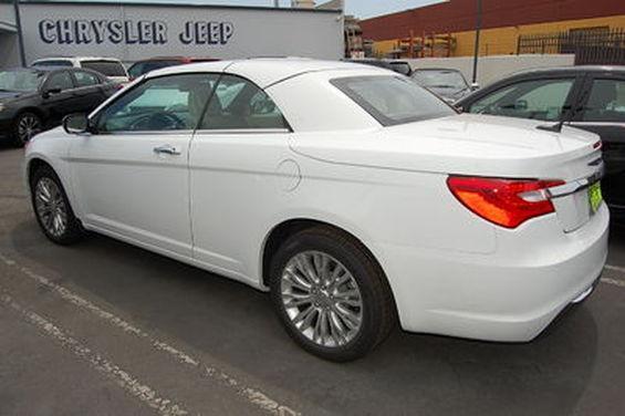 Chrysler 200 2013 photo 3