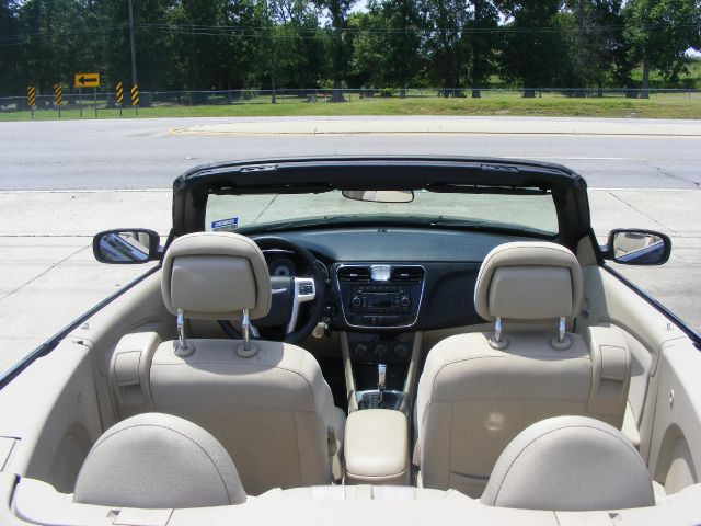 Chrysler 200 2013 photo 1