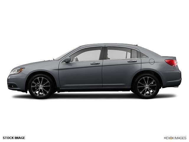 Chrysler 200 2013 photo 1