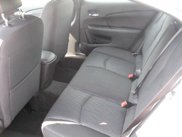 Chrysler 200 2013 photo 4