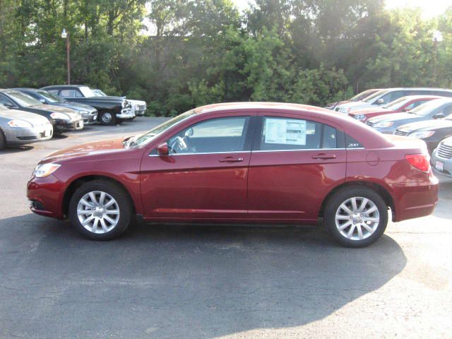 Chrysler 200 2013 photo 3