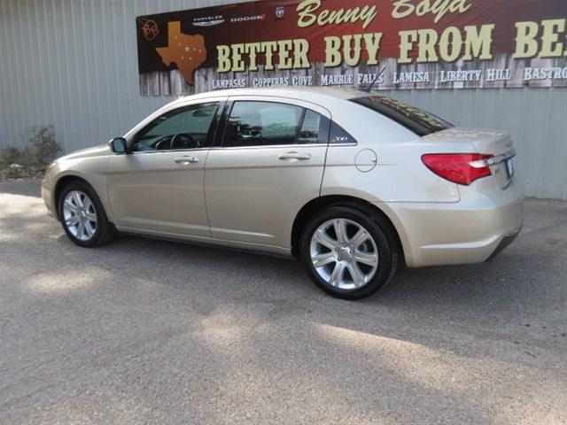 Chrysler 200 2013 photo 4