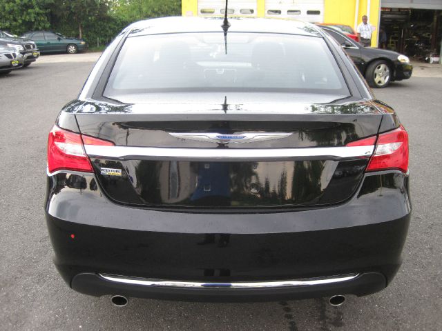 Chrysler 200 2013 photo 3