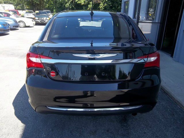 Chrysler 200 2013 photo 3