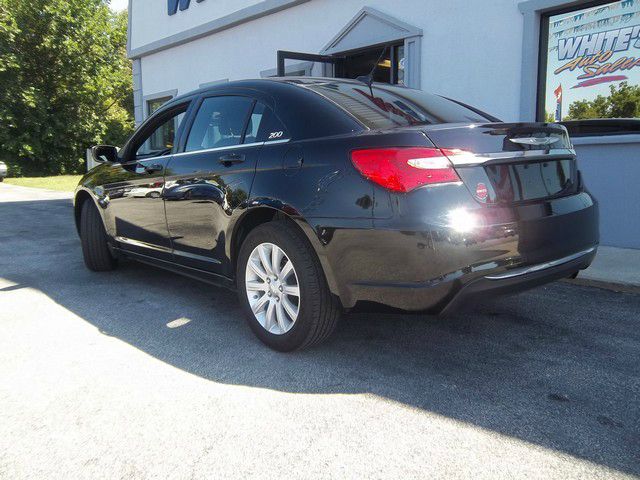 Chrysler 200 2013 photo 4