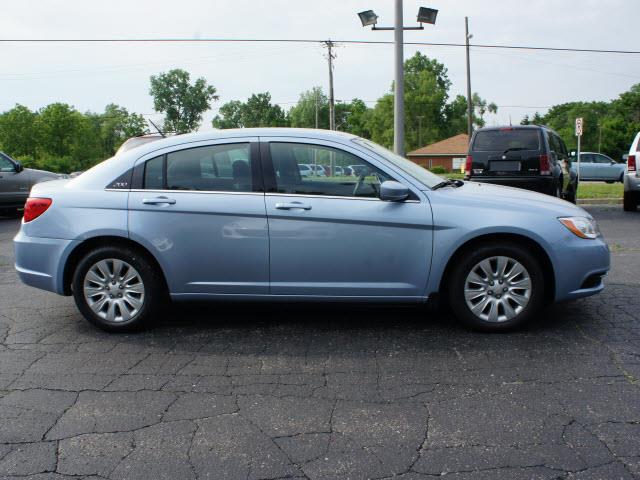 Chrysler 200 2013 photo 1