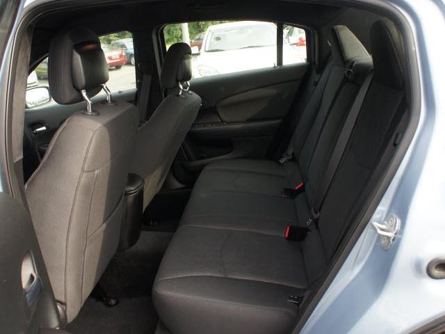 Chrysler 200 2013 photo 3