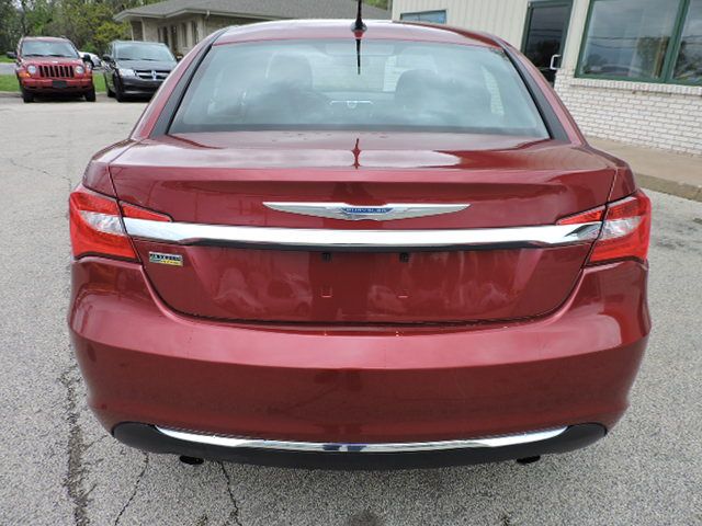 Chrysler 200 2013 photo 1