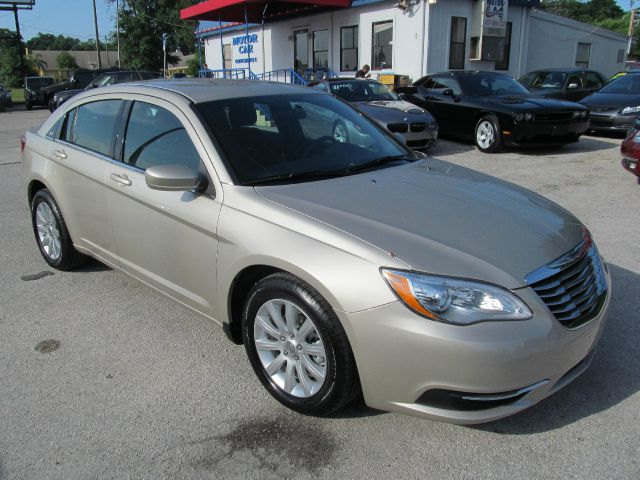 Chrysler 200 2014 photo 1